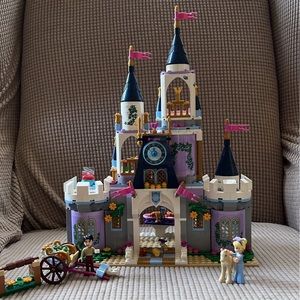 Lego Disney 41154 Cinderella’s Dream Castle
